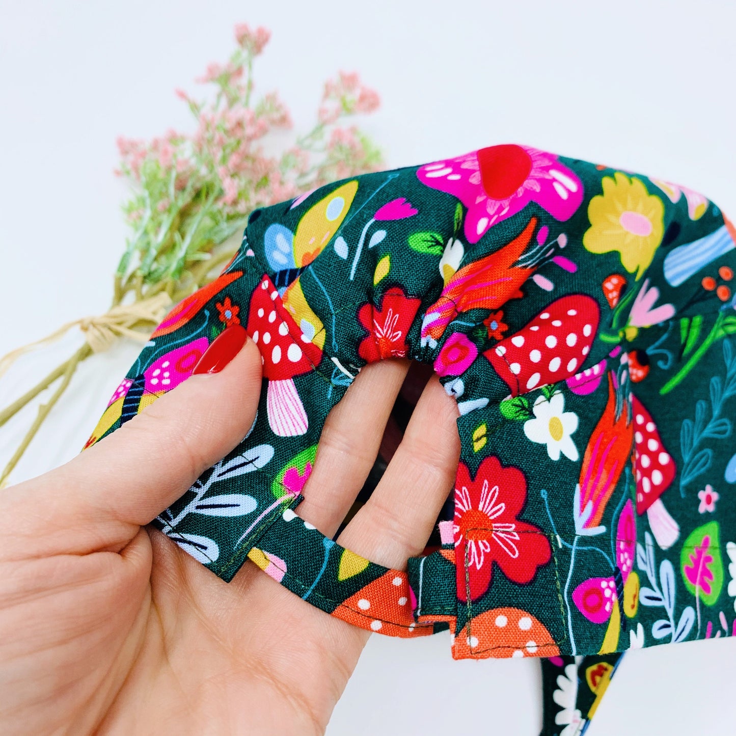 Scrub caps for women. Flowers surgical cap. Medical Scrub Cap, Dental scrub cap.